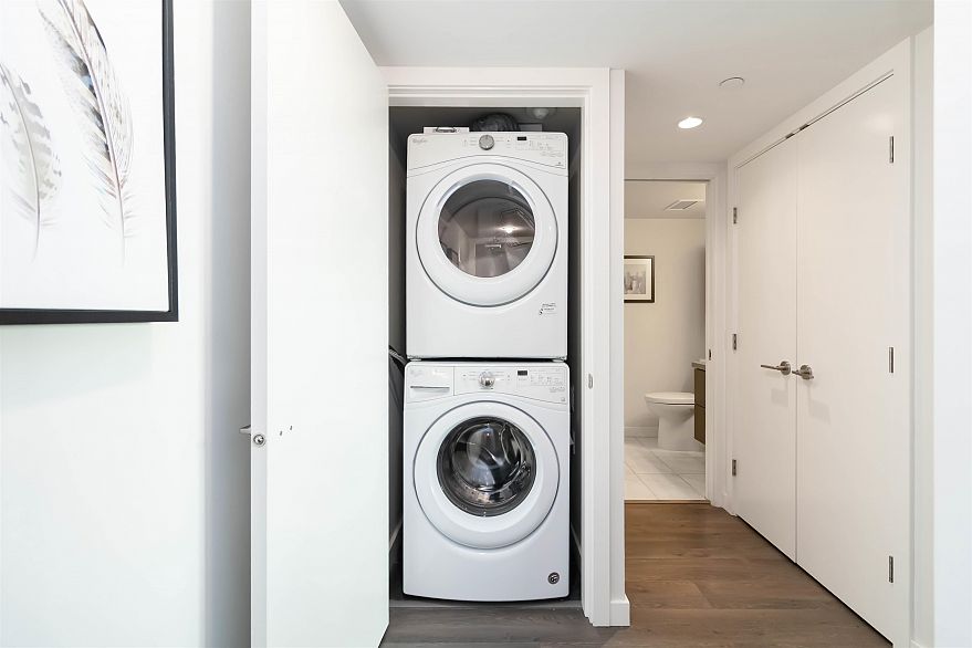 601 8238 Lord Street