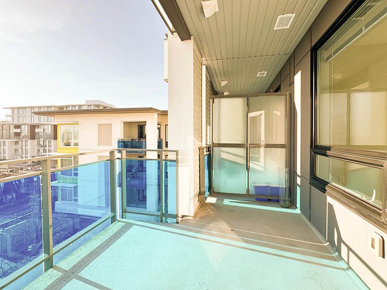 404 3289 Riverwalk Avenue