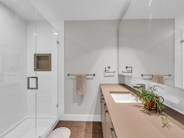 607 3451 Sawmill Crescent