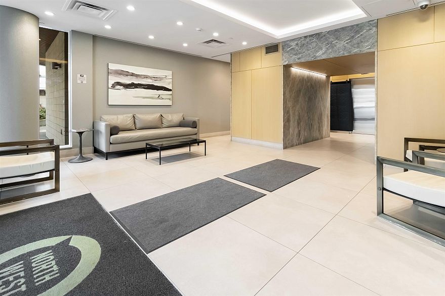 601 8238 Lord Street