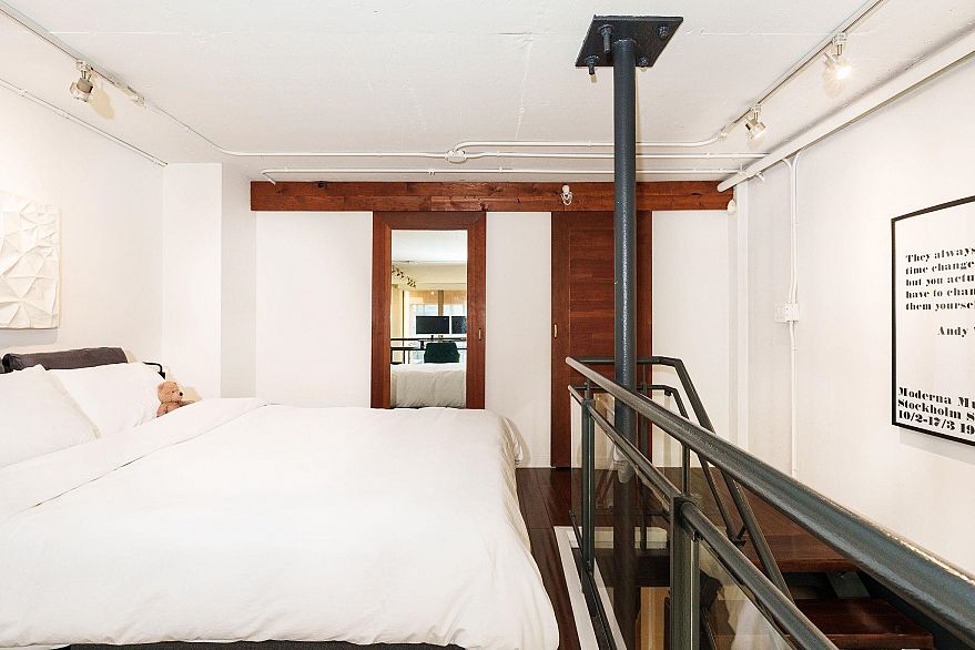 511 1529 W 6TH AVENUE, Vancouver BC V6J 1R1