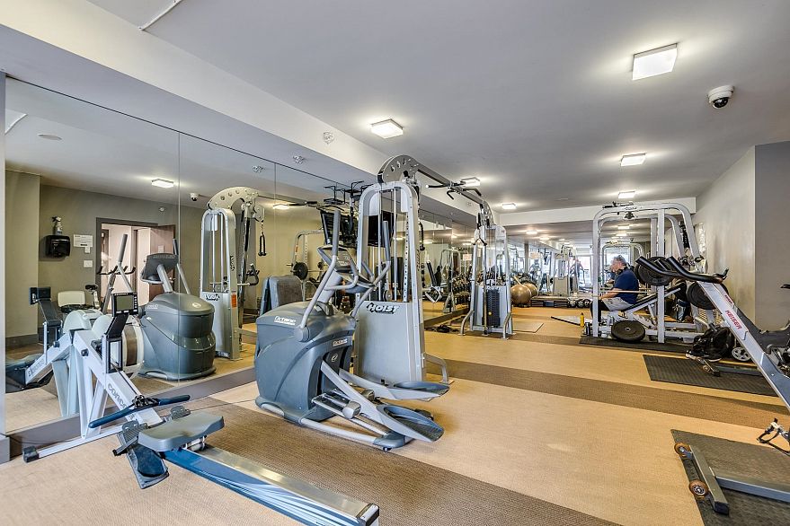 714 221 Union Street