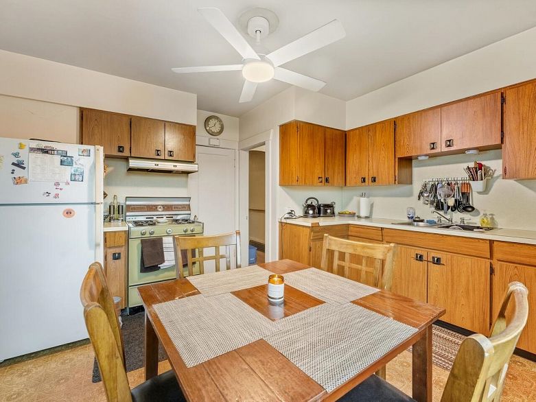 1311 Kamloops Street