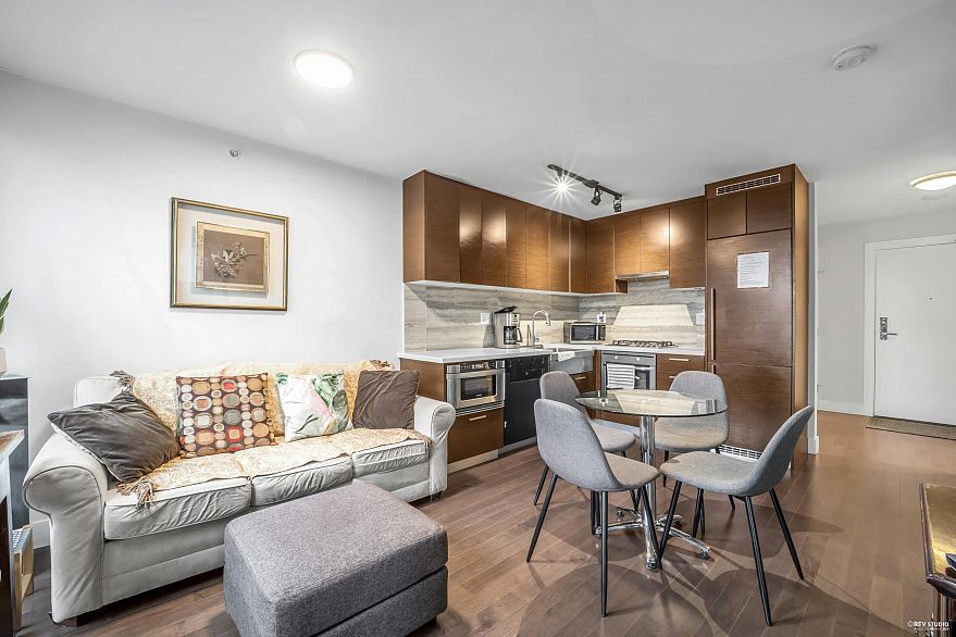 1602 535 Smithe Street