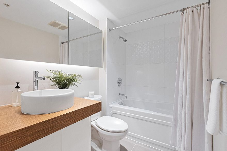 507 168 Powell Street