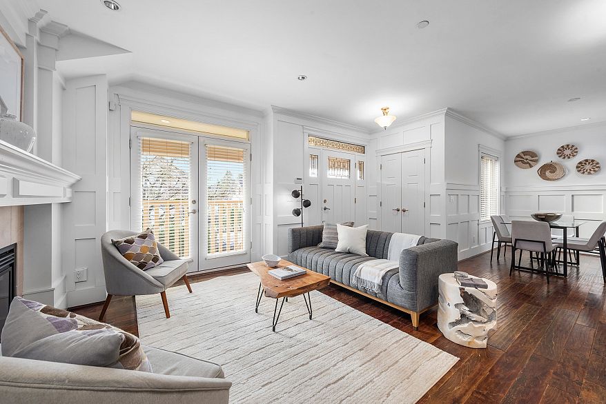 2525 W 7TH AVENUE, Vancouver BC V6K 1Y8