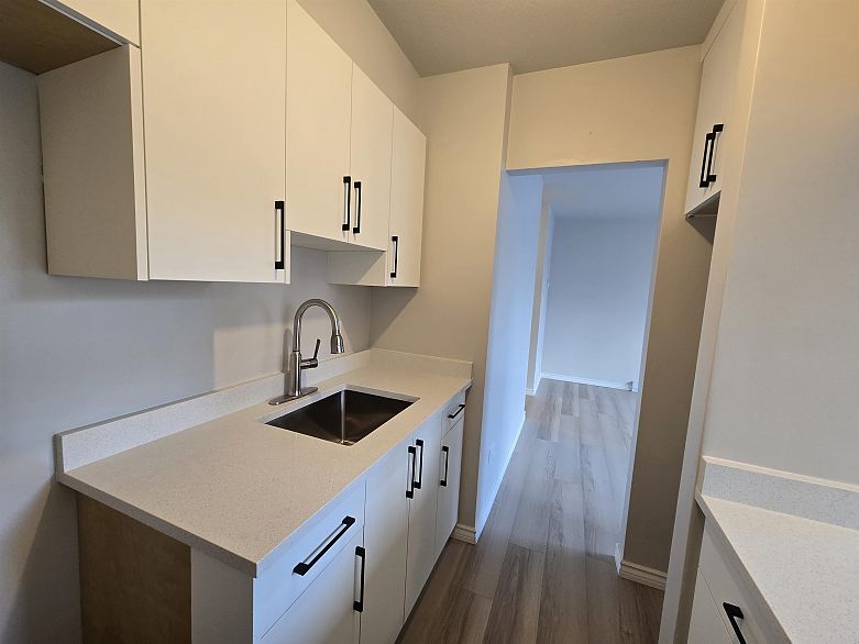 304 1219 Harwood Street