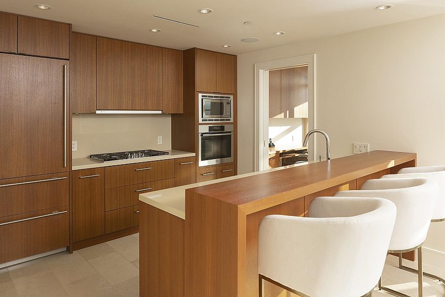 901 628 Kinghorne Mews