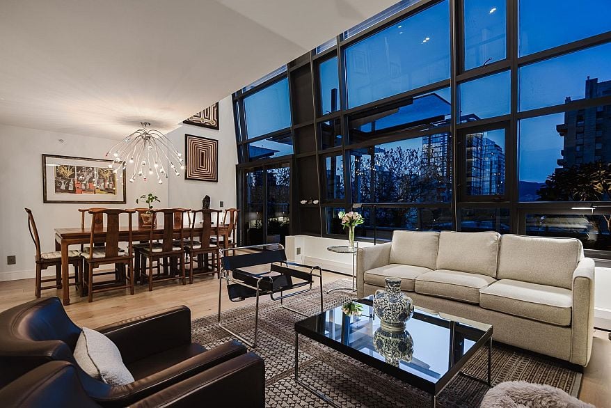 PH7 1688 Robson Street