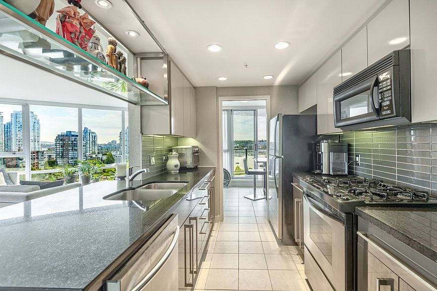 1207 1408 Strathmore Mews