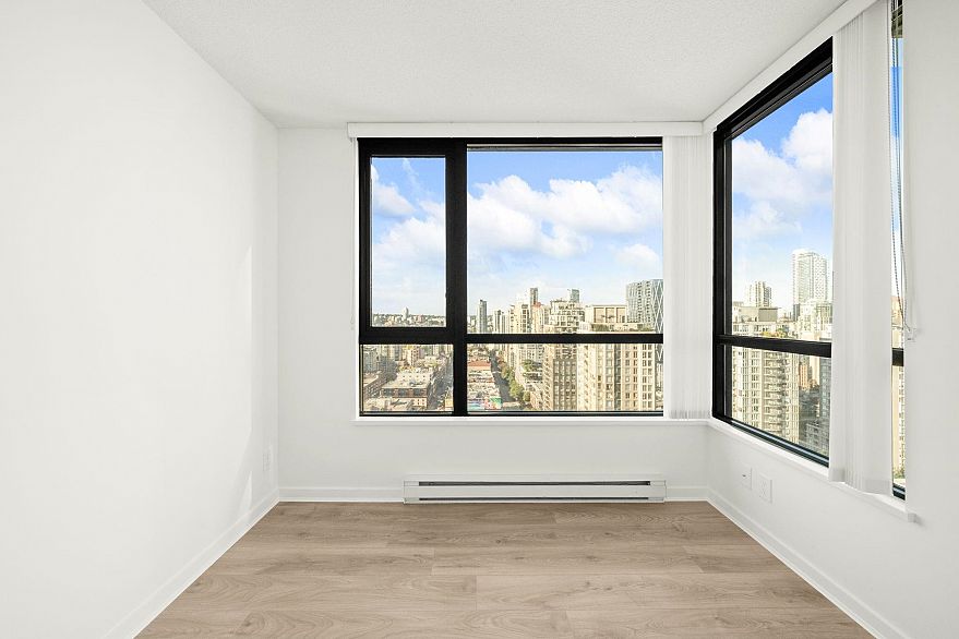 2701 928 Homer Street