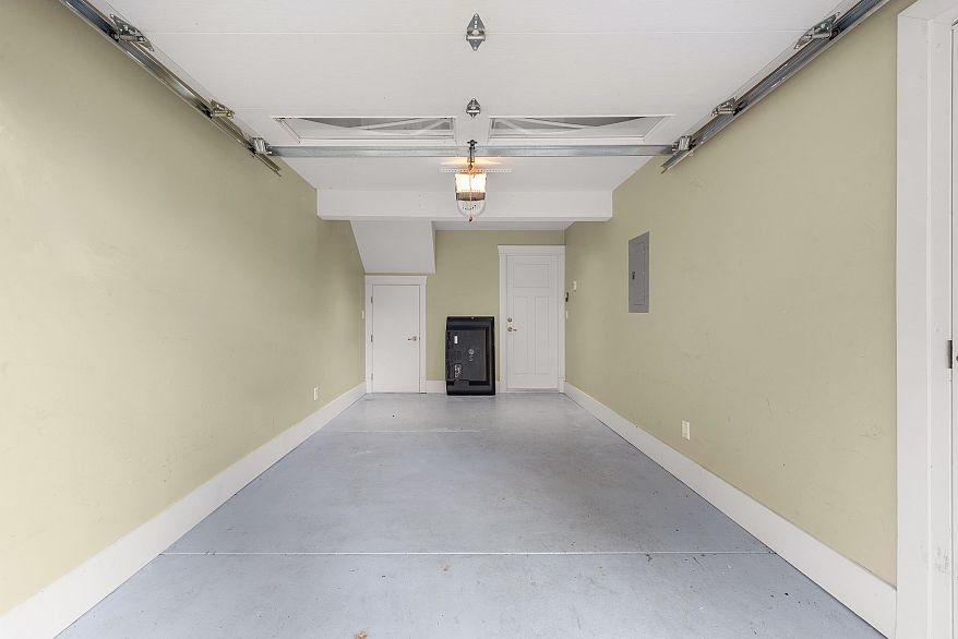 2525 W 7TH AVENUE, Vancouver BC V6K 1Y8