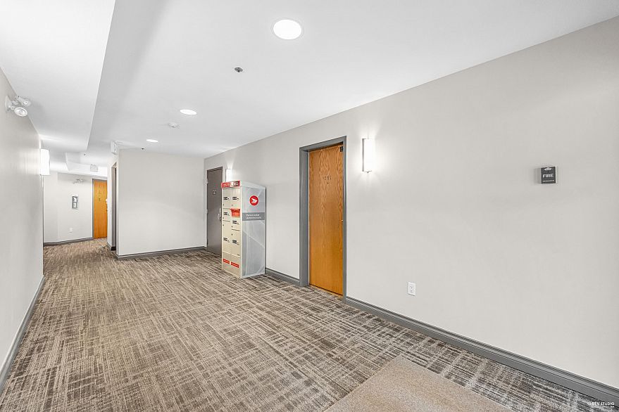 305 868 W 16th Avenue