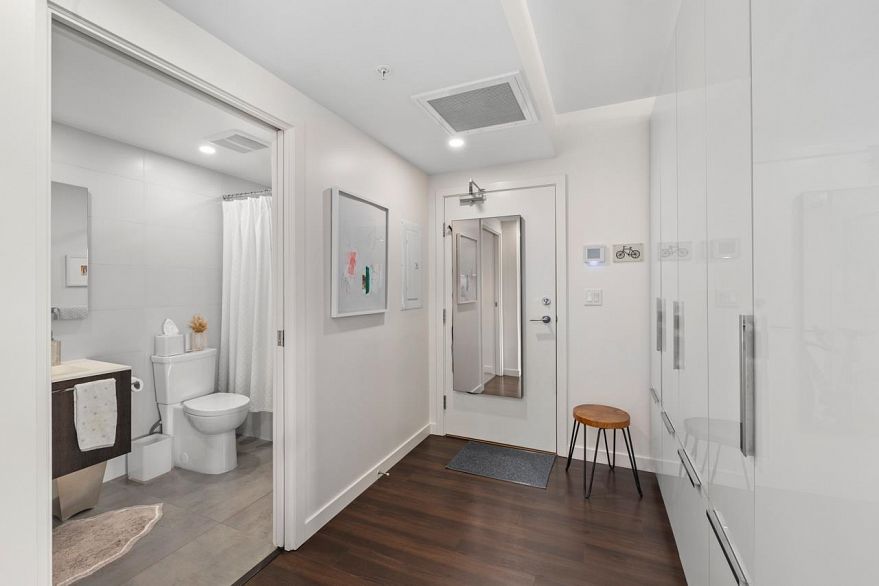 608 285 E 10th Avenue