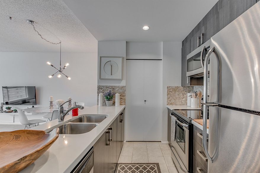 PH6 1060 ALBERNI STREET, Vancouver BC V6E 4K2