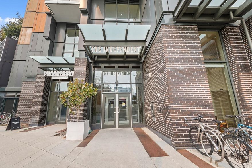 608 285 E 10th Avenue