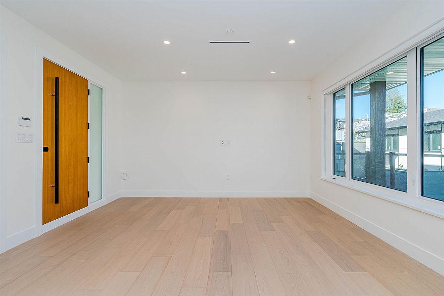 1 8190 Cartier Street