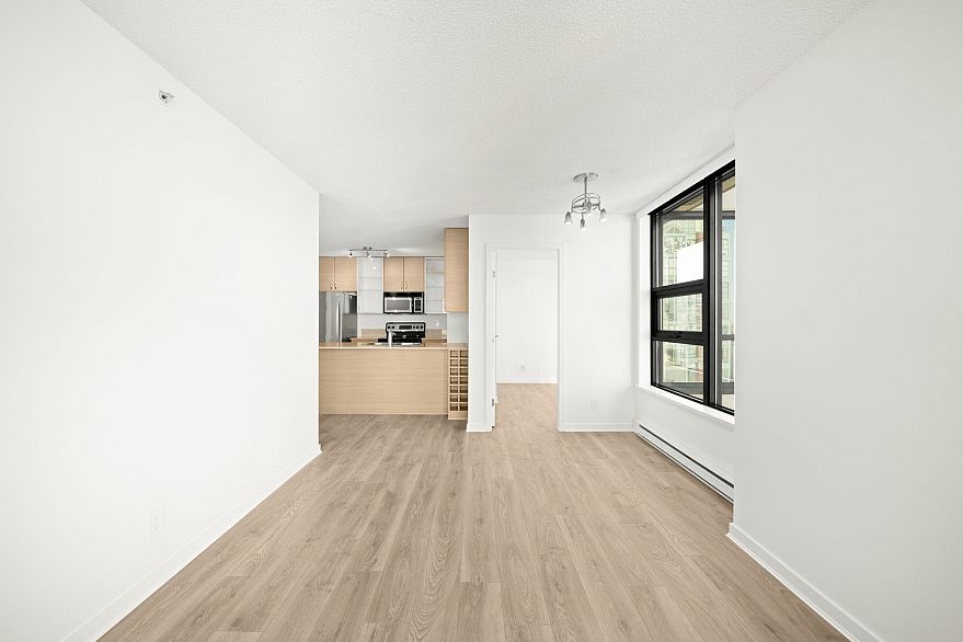 2701 928 Homer Street