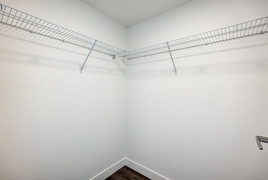 1502 8188 Fraser Street