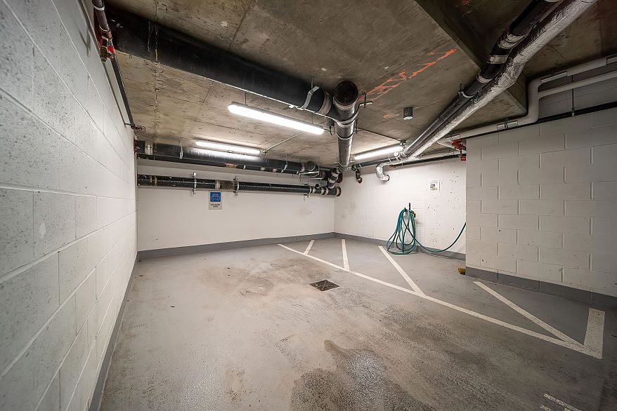 602 8181 Chester Street