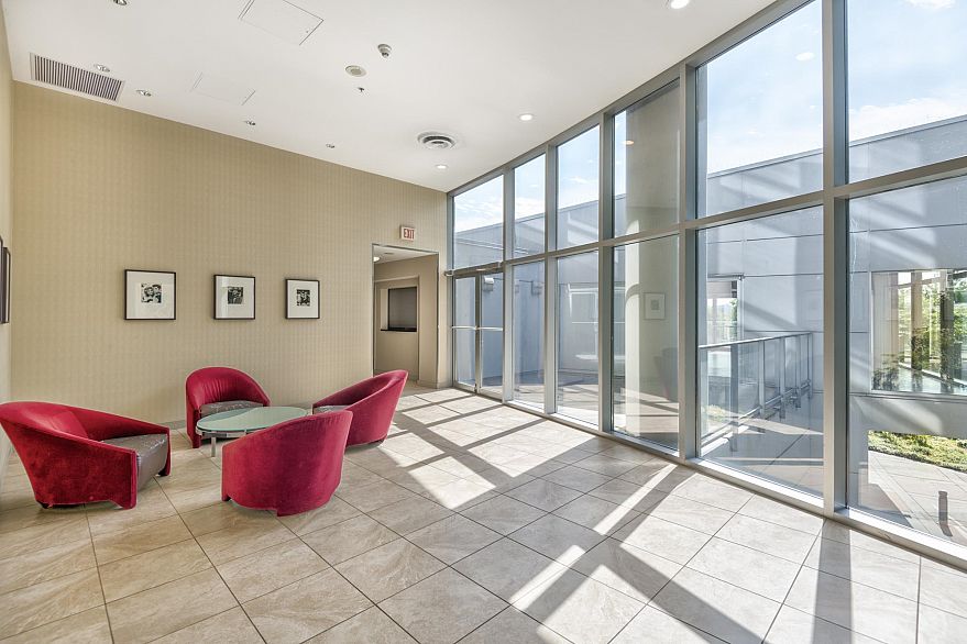 1207 1408 Strathmore Mews