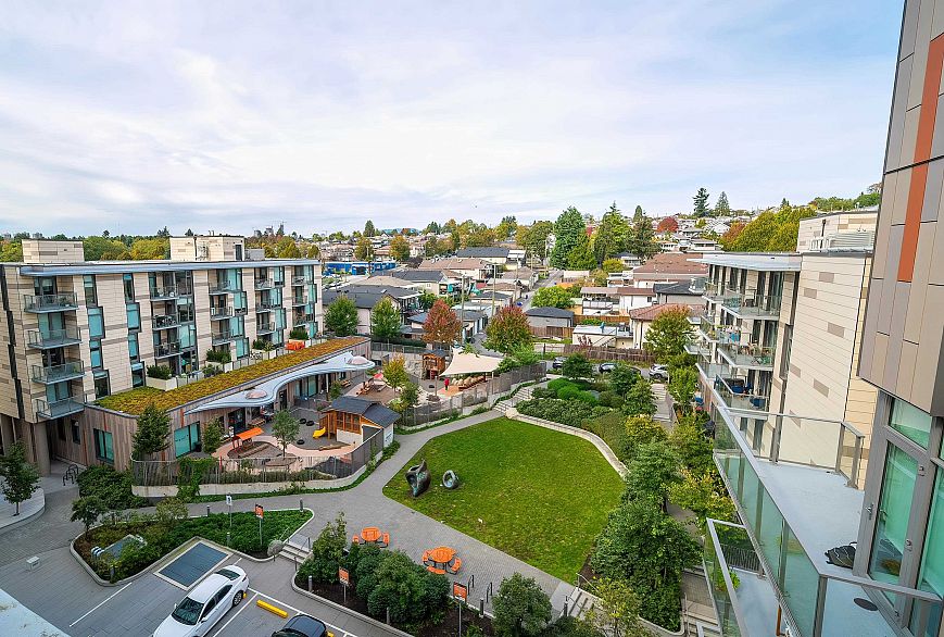 602 8181 Chester Street