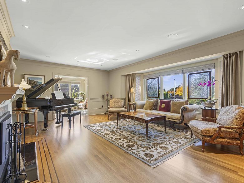 5149 Connaught Drive