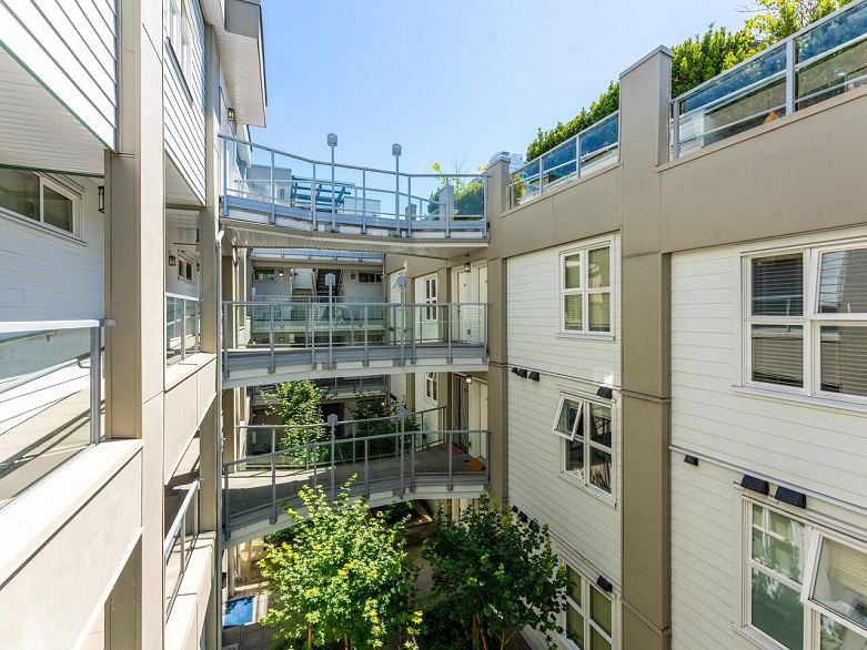 516 388 Kootenay Street