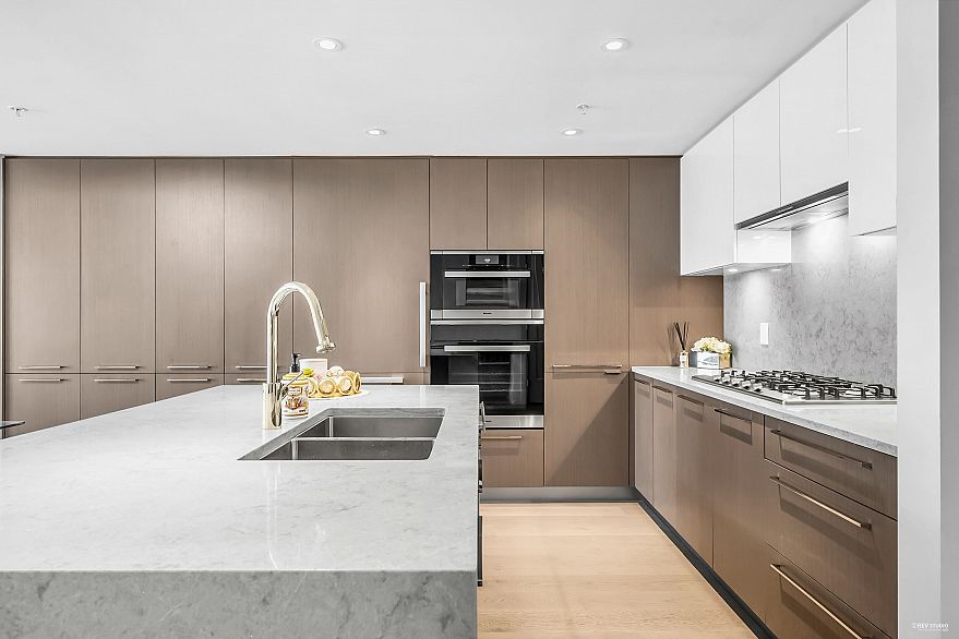 204 2089 W 43rd Avenue