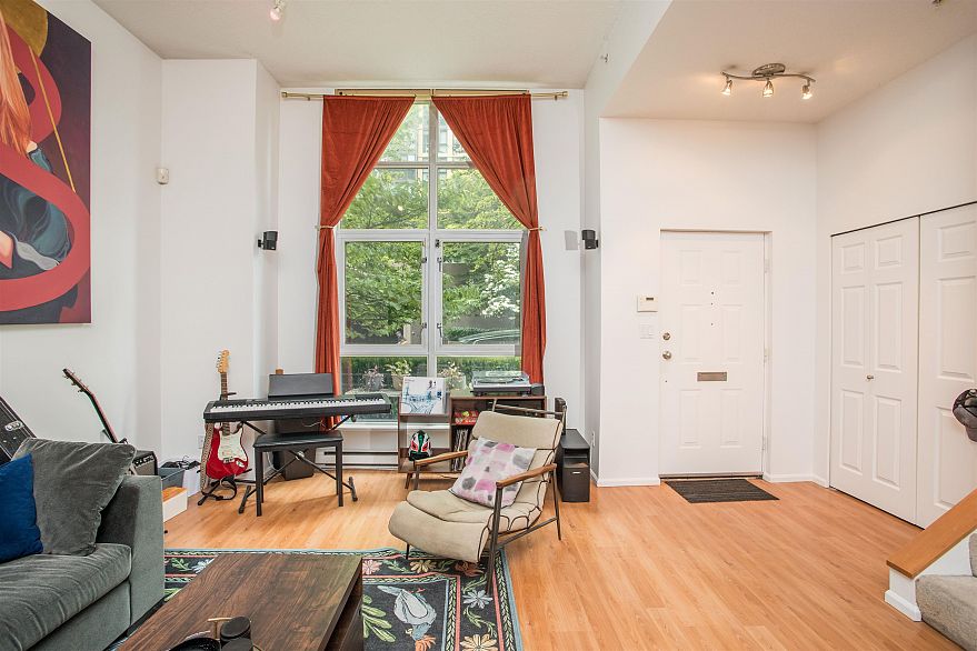 TH8 707 Broughton Street