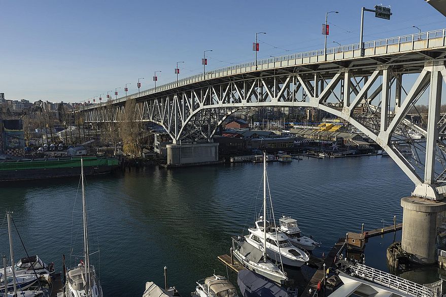 901 628 Kinghorne Mews