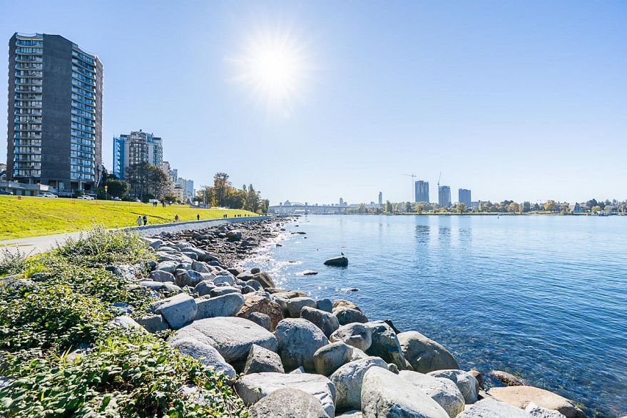 208 1355 Harwood Street