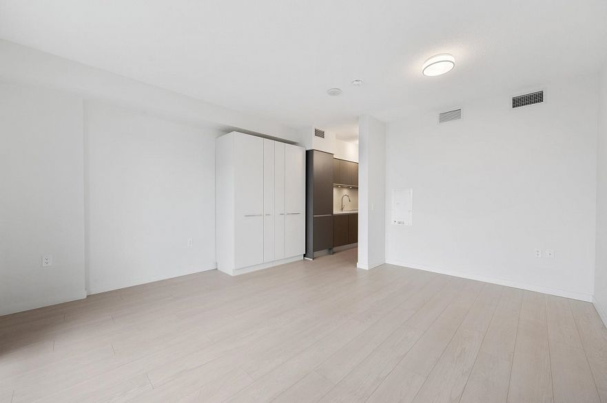 508 180 E 2nd Avenue