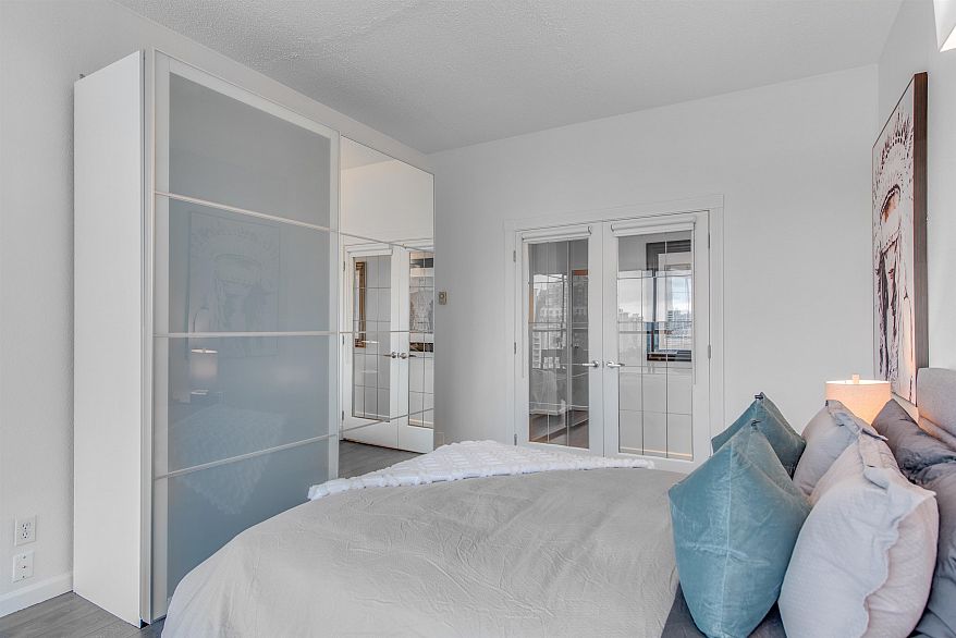 PH6 1060 ALBERNI STREET, Vancouver BC V6E 4K2