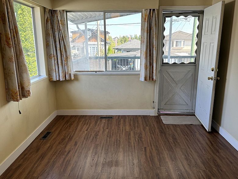 5770 Sherbrooke Street