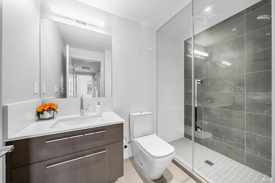 204 2089 W 43rd Avenue