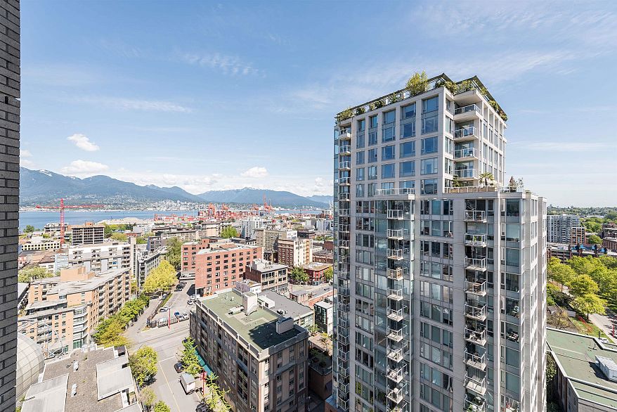 2208 63 KEEFER PLACE, Vancouver BC V6B 6N6