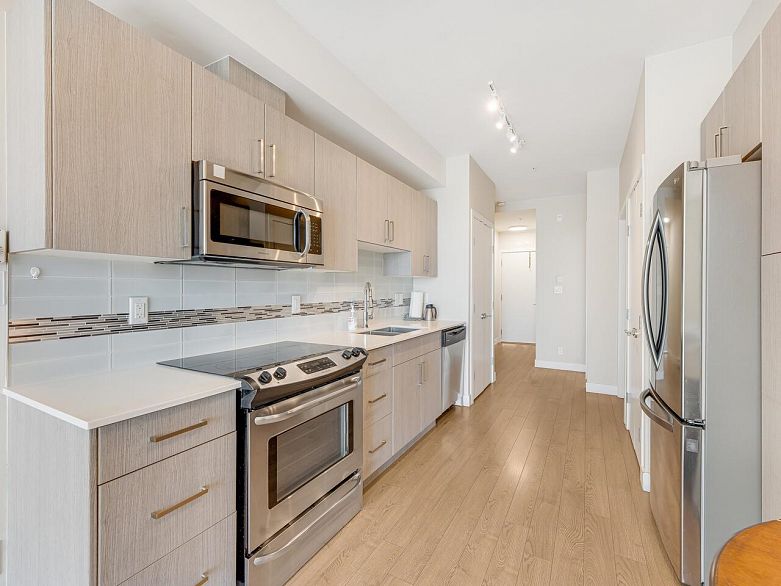 516 388 Kootenay Street