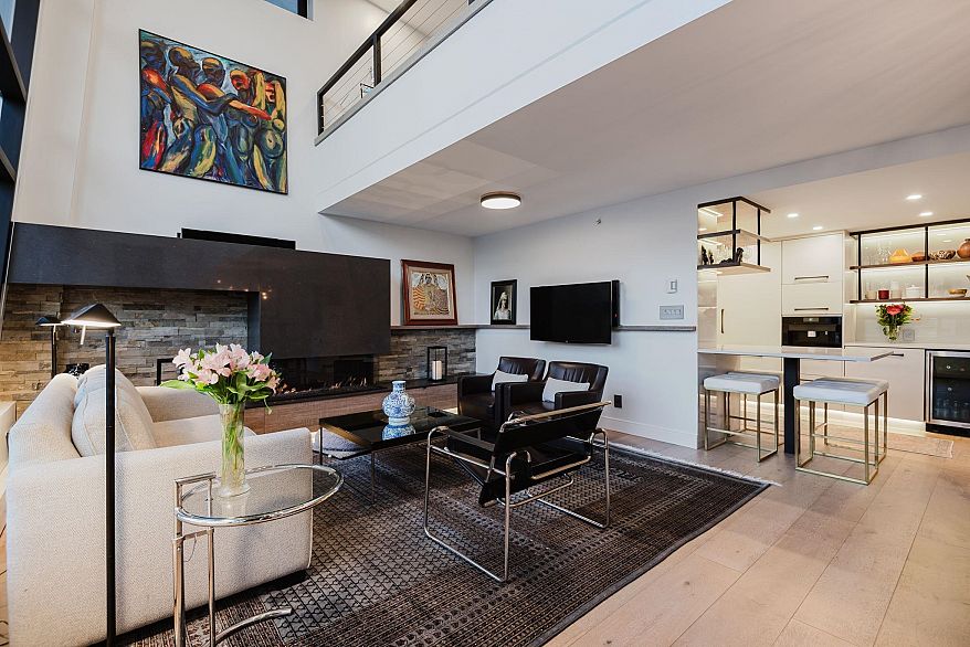 PH7 1688 Robson Street