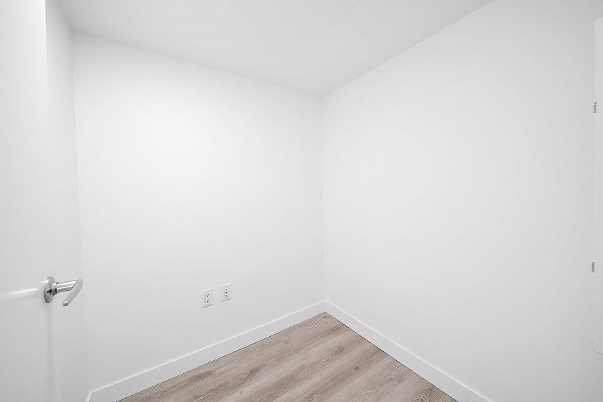 602 8181 Chester Street