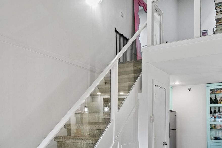 310 1549 Kitchener Street