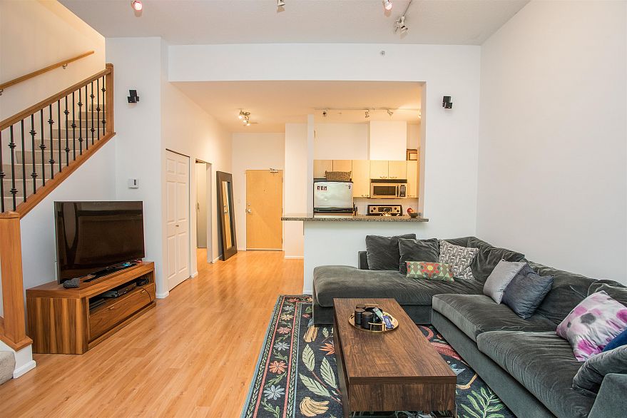 TH8 707 Broughton Street