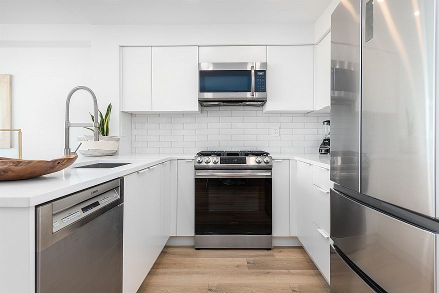 2208 63 KEEFER PLACE, Vancouver BC V6B 6N6