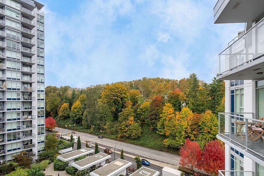 906 3557 Sawmill Crescent