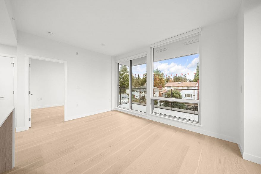 305 5212 Cambie Street