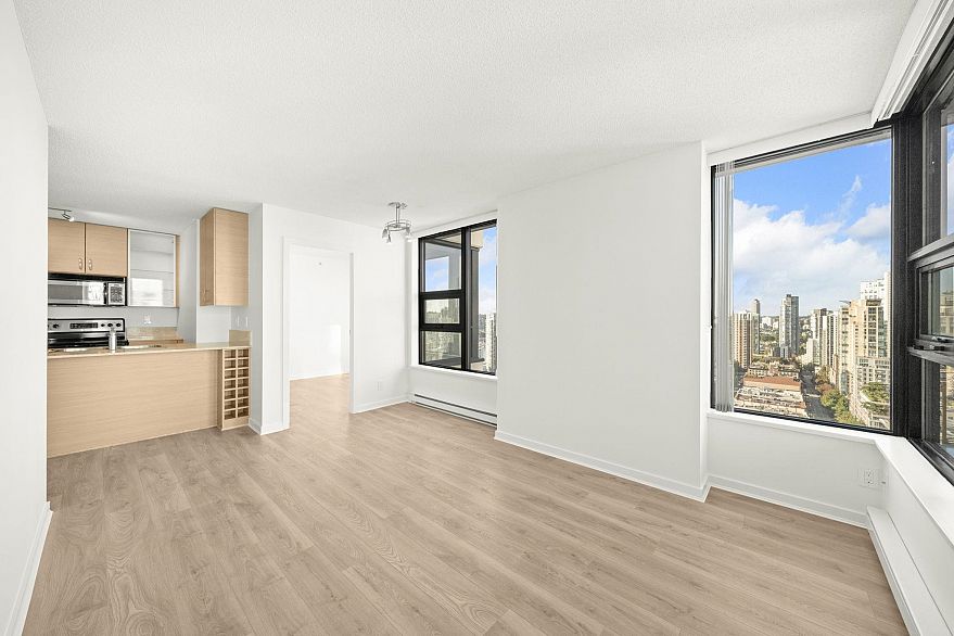 2701 928 Homer Street