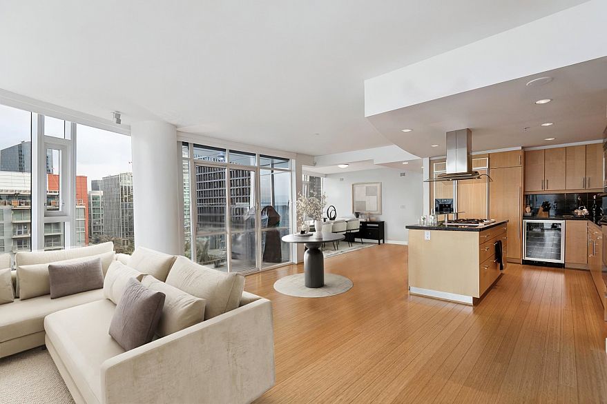 2502 1233 W Cordova Street