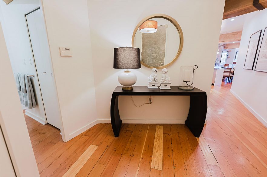 210 1178 Hamilton Street