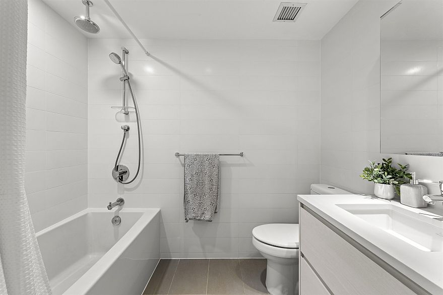 807 8181 Chester Street