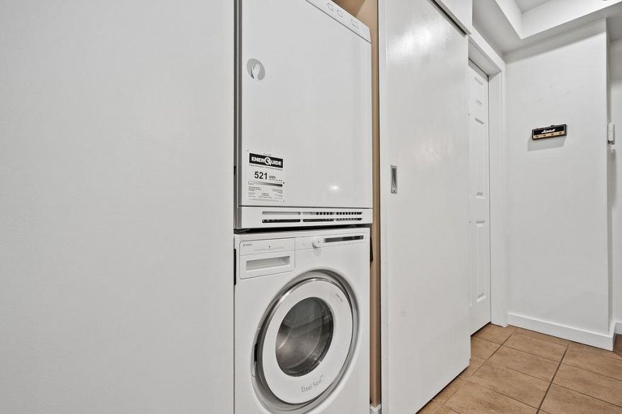 310 1549 Kitchener Street